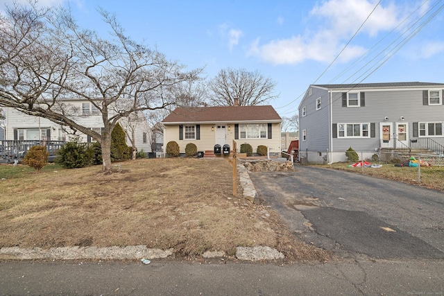 view of front of property