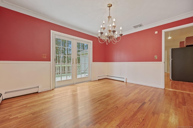 empty room with light hardwood / wood-style flooring, ornamental molding, a chandelier, and a baseboard radiator