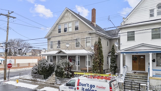 view of front of home with covered porch