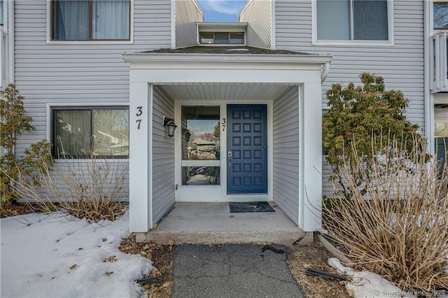 view of property entrance