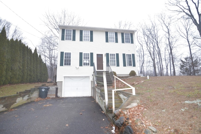 view of front facade featuring a garage