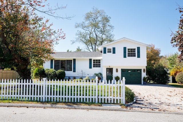 view of front facade featuring a garage