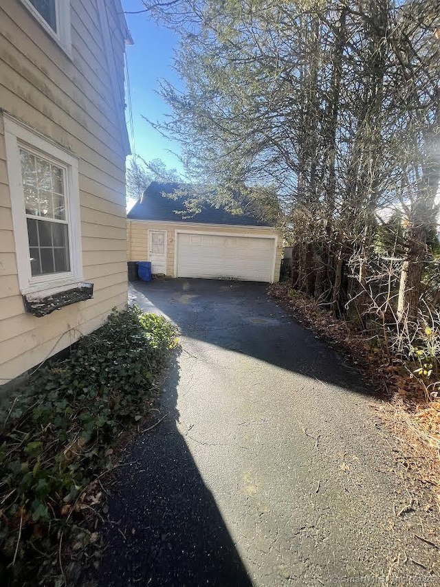 191 Anson St, Stratford, CT 06614 - view of side of property