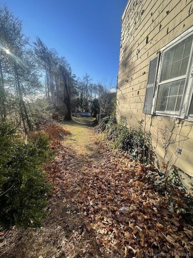 191 Anson St, Stratford, CT 06614 - view of yard
