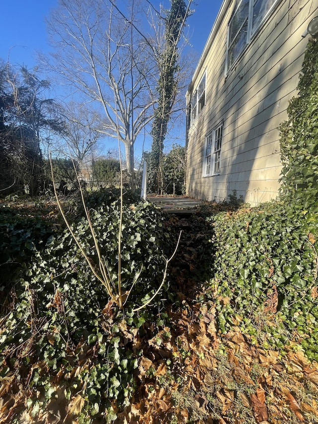 191 Anson St, Stratford, CT 06614 - view of yard