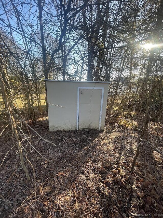 191 Anson St, Stratford, CT 06614 - exterior space