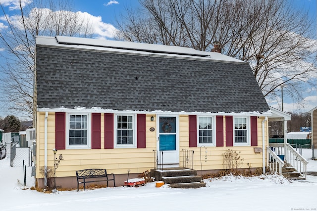 view of front of property