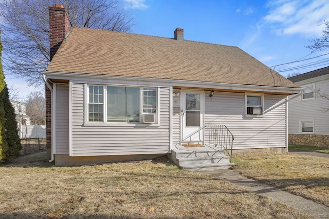 view of front of property with a front yard