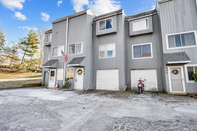 223 Thompson St Unit B, East Haven, CT 06513 - photo 2