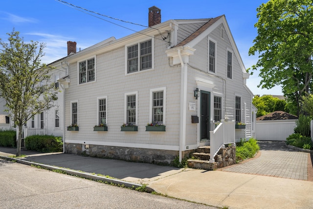 view of front of property