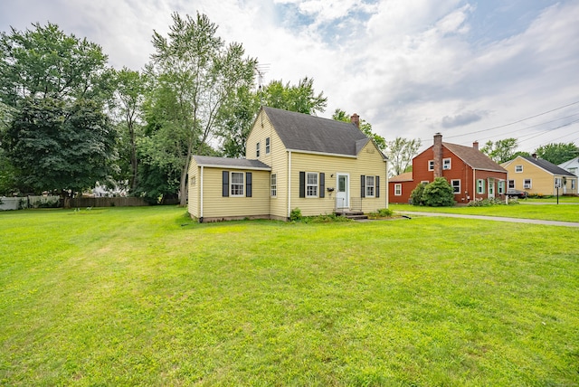 view of front of home featuring a front yard