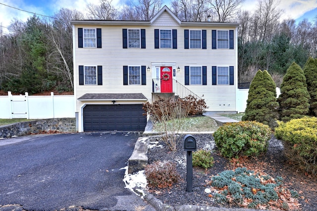 view of front facade featuring a garage