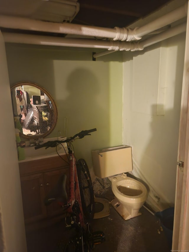 bathroom featuring toilet