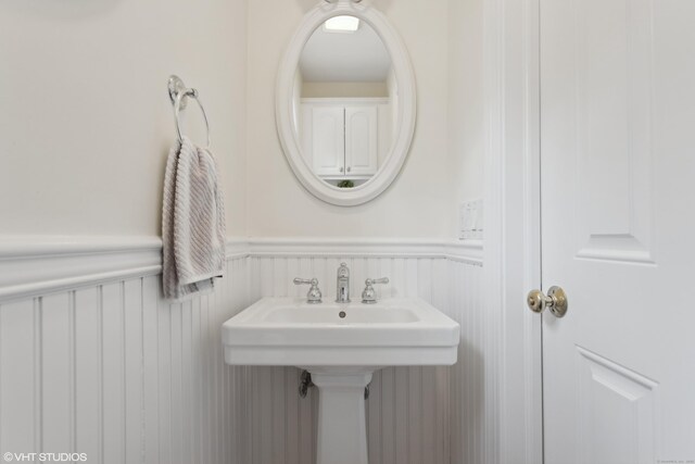 bathroom with sink