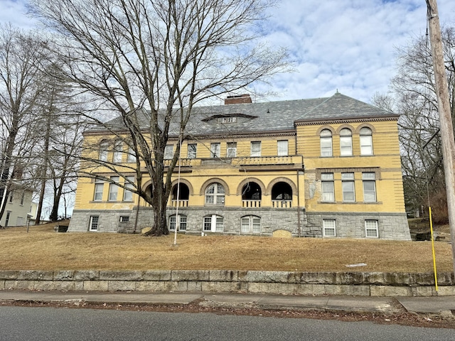 view of front of house