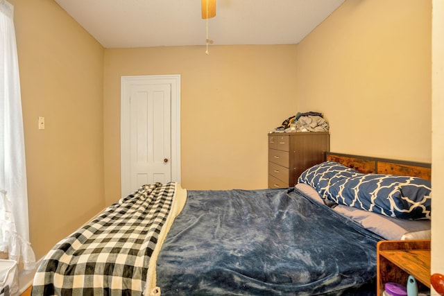 bedroom featuring ceiling fan