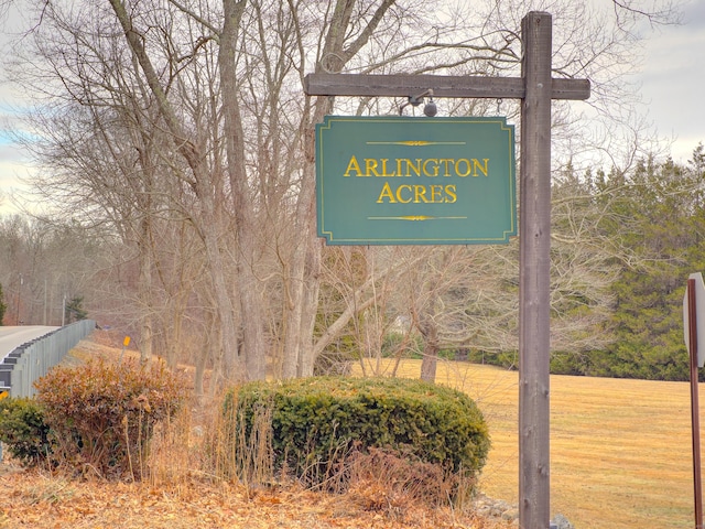 view of community / neighborhood sign