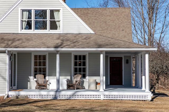 view of front facade with covered porch