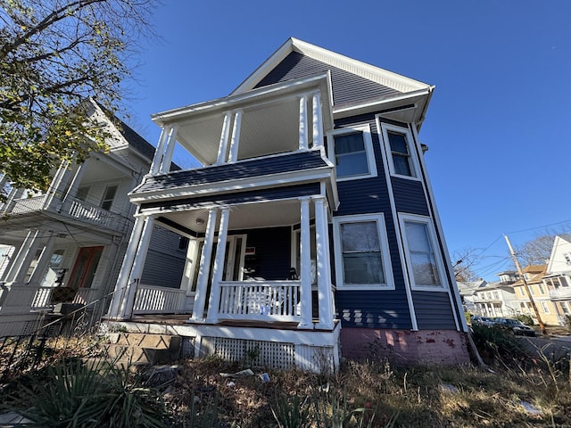 view of front facade with a porch