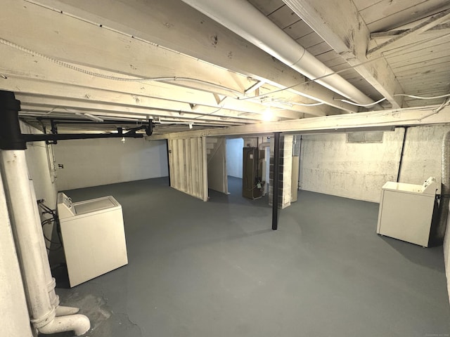 basement with washer / clothes dryer