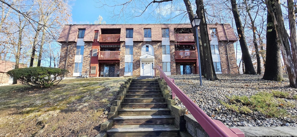 view of building exterior