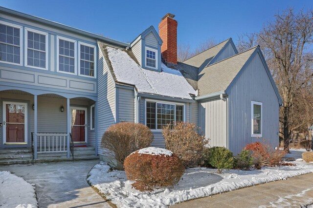 view of front of house with covered porch