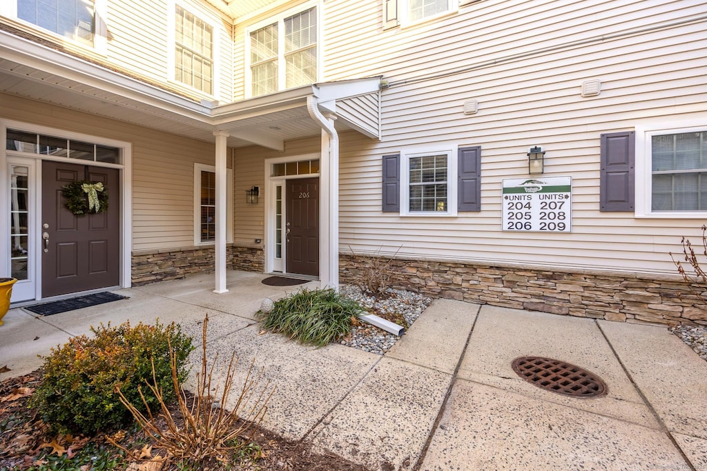 view of property entrance