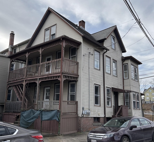 view of front of house featuring a porch