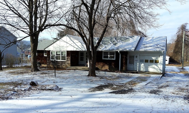 view of front of property featuring a garage