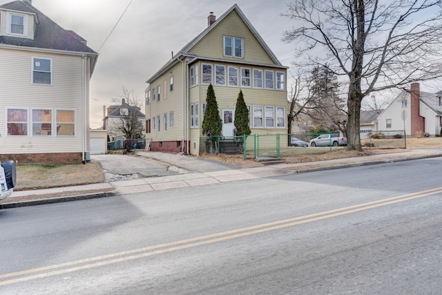 view of front of property