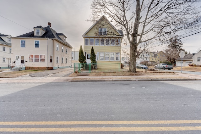 view of front of property