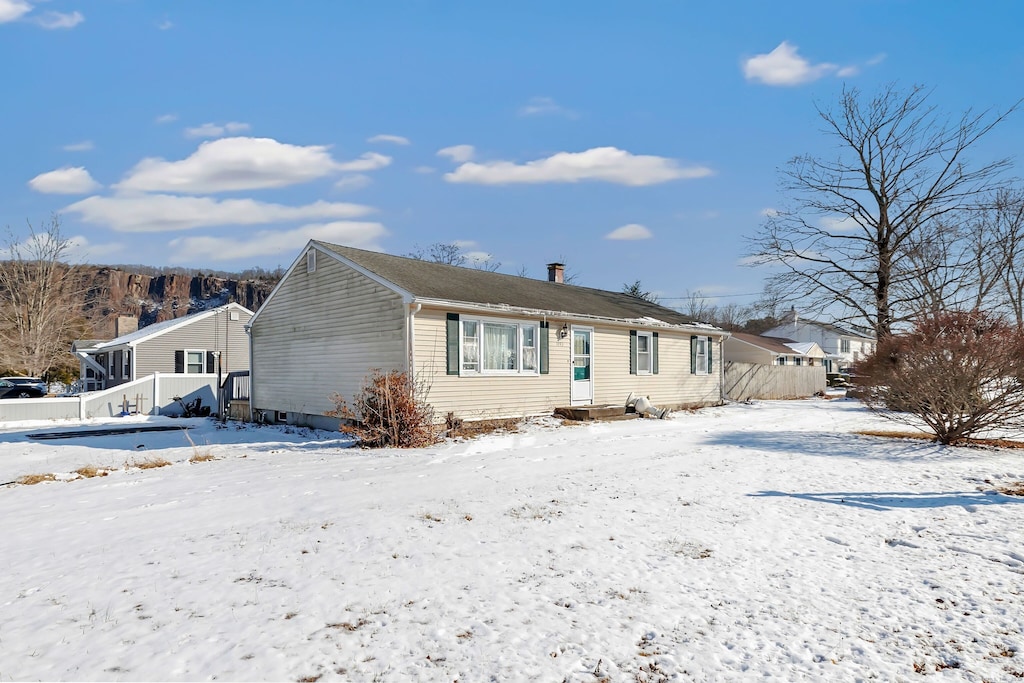 view of front of home