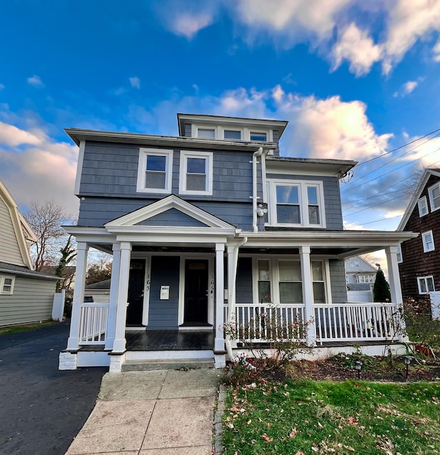 view of front of house with a porch