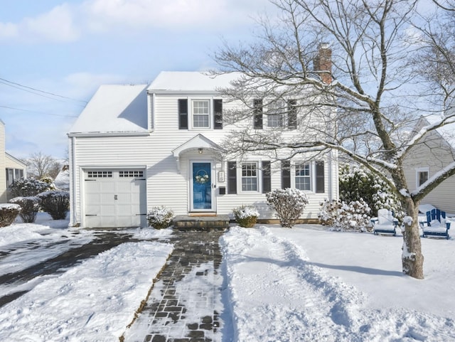 view of front facade with a garage