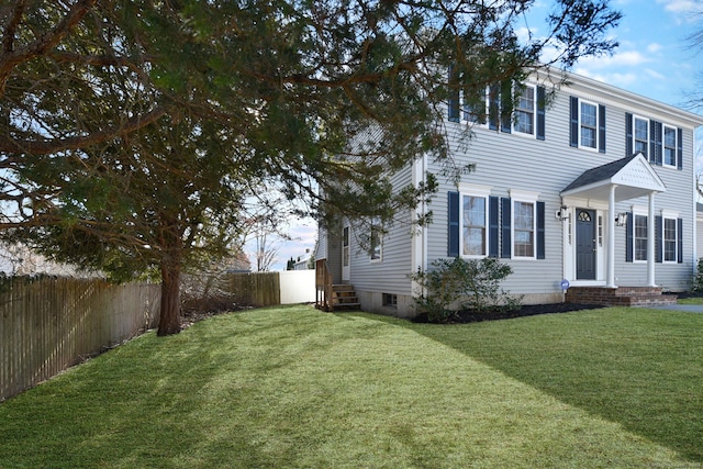 exterior space featuring a front yard