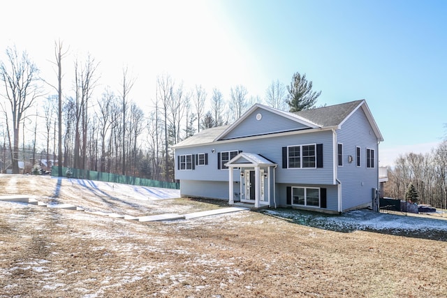 view of front of property