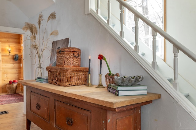 room details with hardwood / wood-style floors