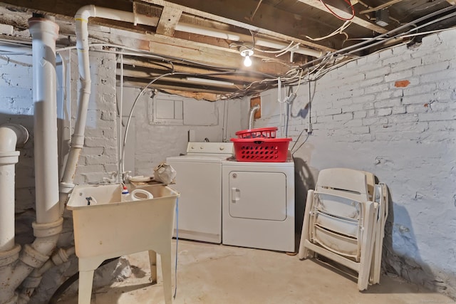 basement with washer and dryer