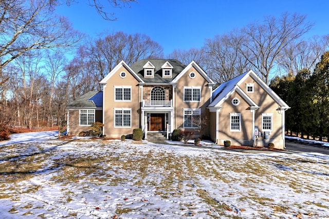 view of front property