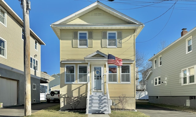 view of front of house