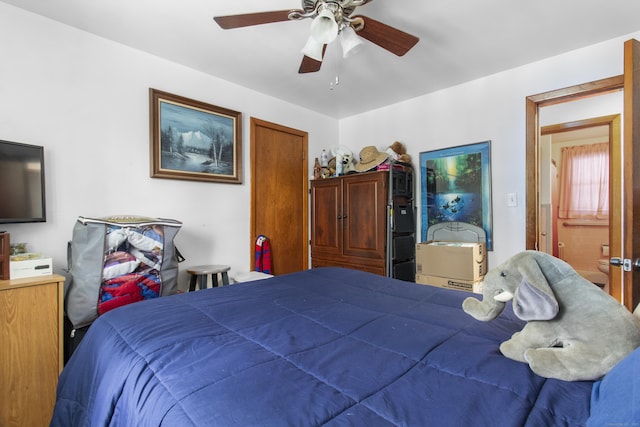 bedroom with ceiling fan