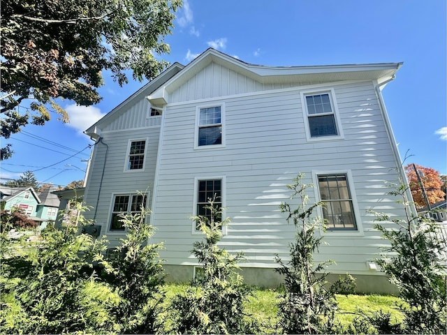 view of property exterior