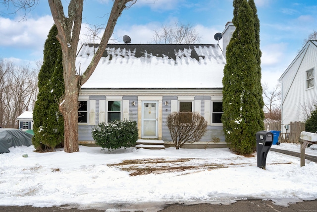 view of front of property