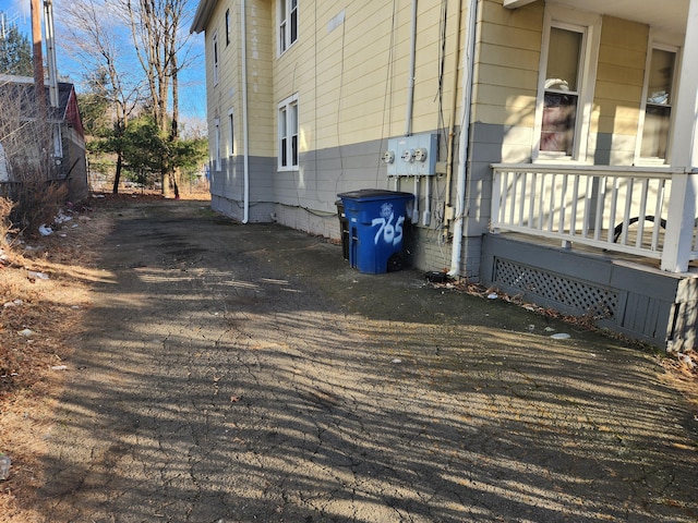 view of home's exterior