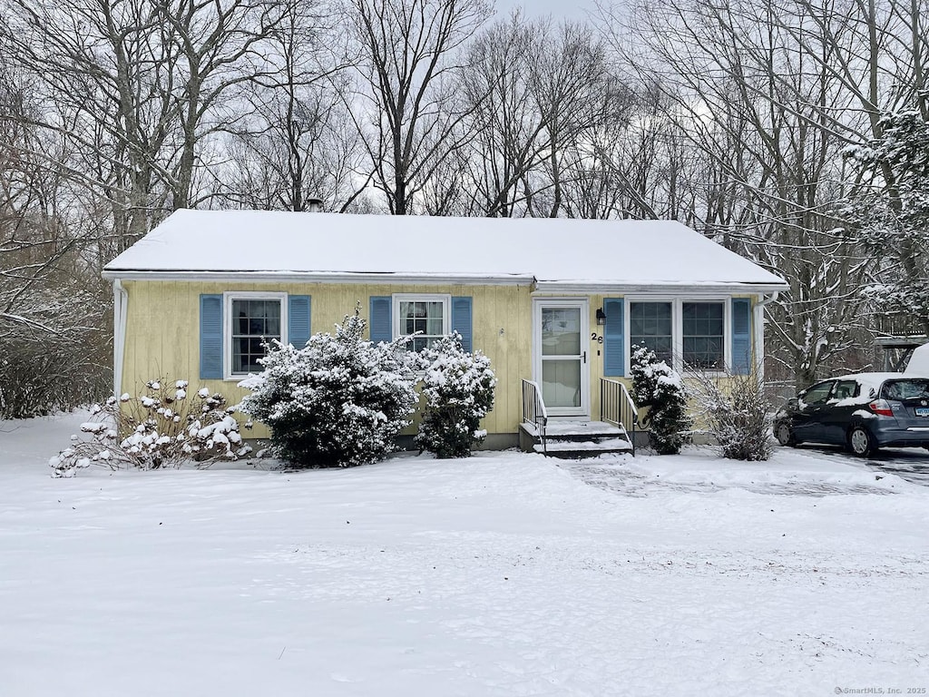 view of front of property