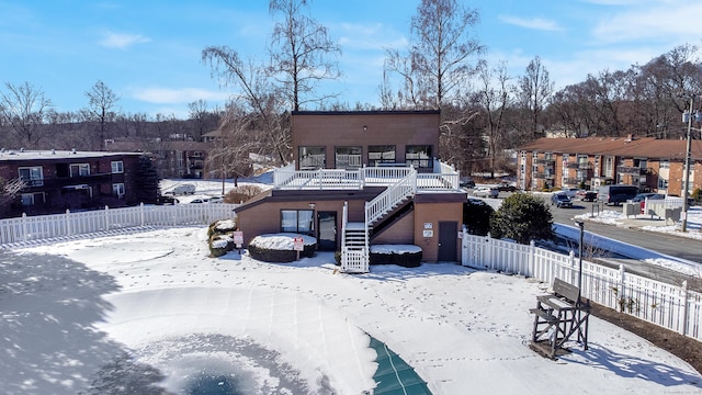 view of front of property