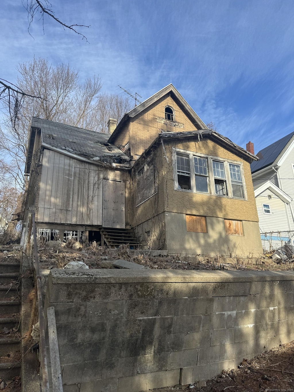 view of side of property