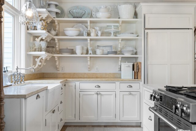 pantry with sink