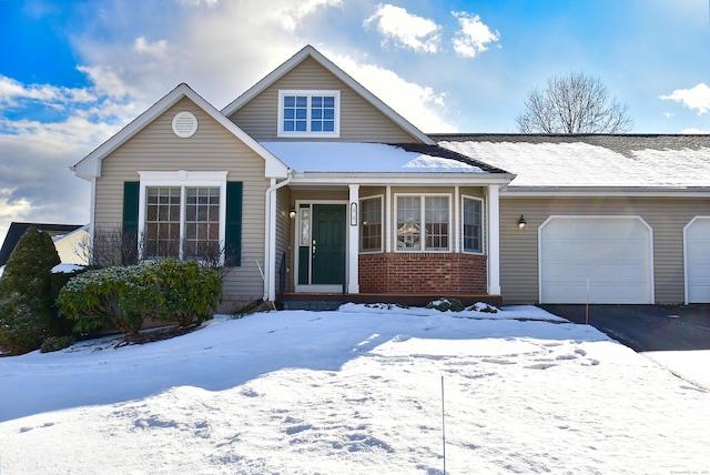 view of front facade featuring a garage