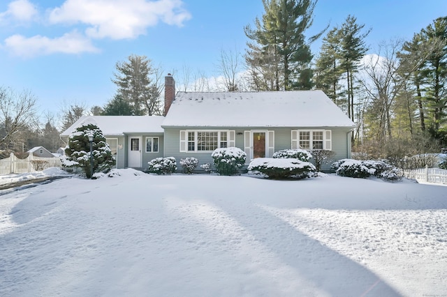 view of front of property